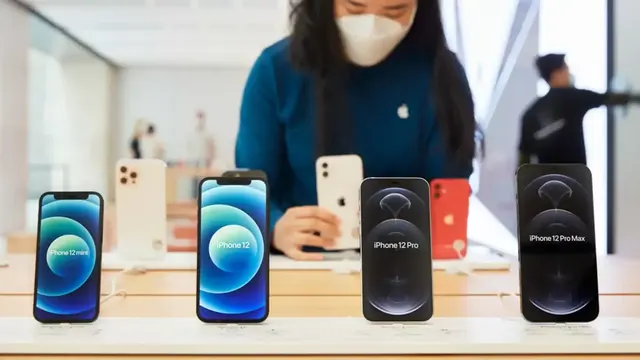 iPhone 12